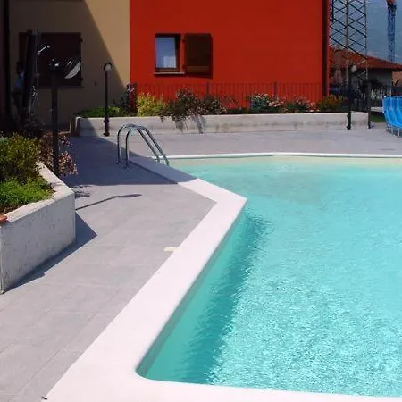 Sleeps 6 Pool *