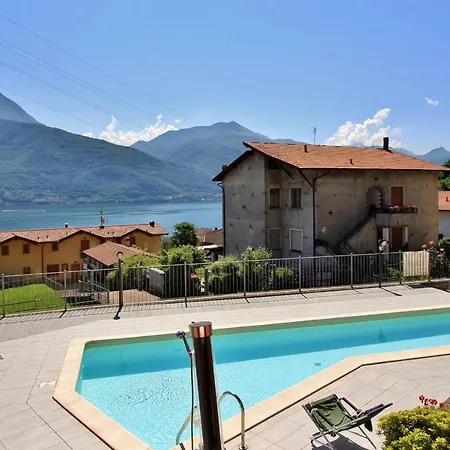 Apartment Sleeps 6 Pool