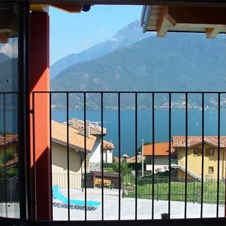 Sleeps 6 Pool Apartment *